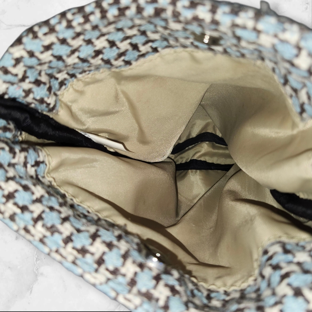 Kavu Cross Body Bag - Picture 5 of 5